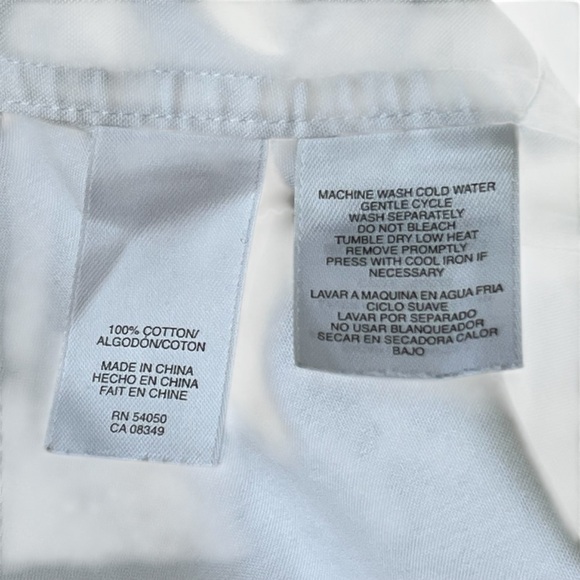 Jones Wear Essentials Size 14P Classic White Button-Up Women's Top - Picture 7 of 7